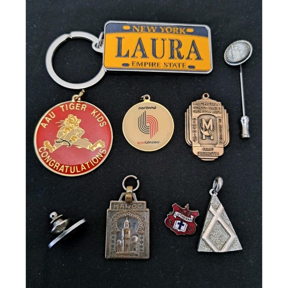 Mixed Lot of VTG Pendants Pins Keychain Portland Trailblazers Statue of Liberty